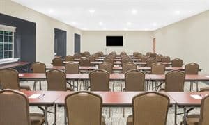 Microtel Inn & Suites by Wyndham Bentonville, Bentonville