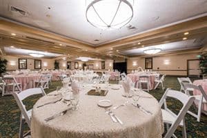 Grand Vista Hotel, Simi Valley