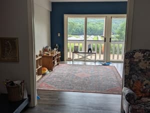 Nook and Cranny, Hamden