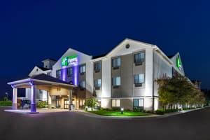 Holiday Inn Express & Suites Belleville, Belleville