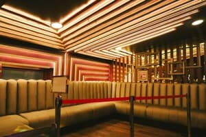 Champagne Restaurant & Lounge, Columbia