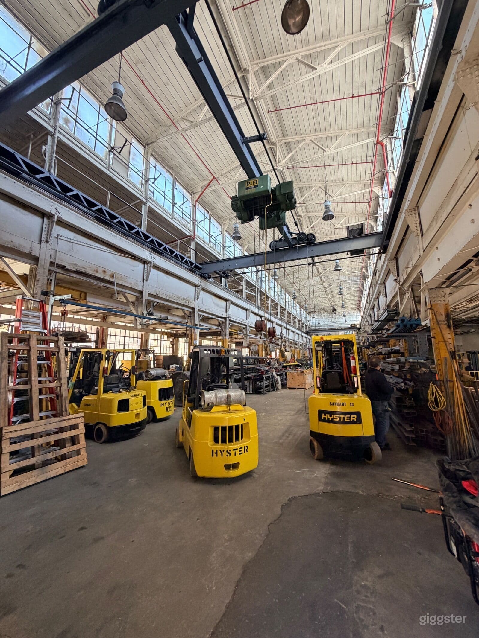 Enormous industrial space w/ heavy machinery & 30' ceilings, Passaic