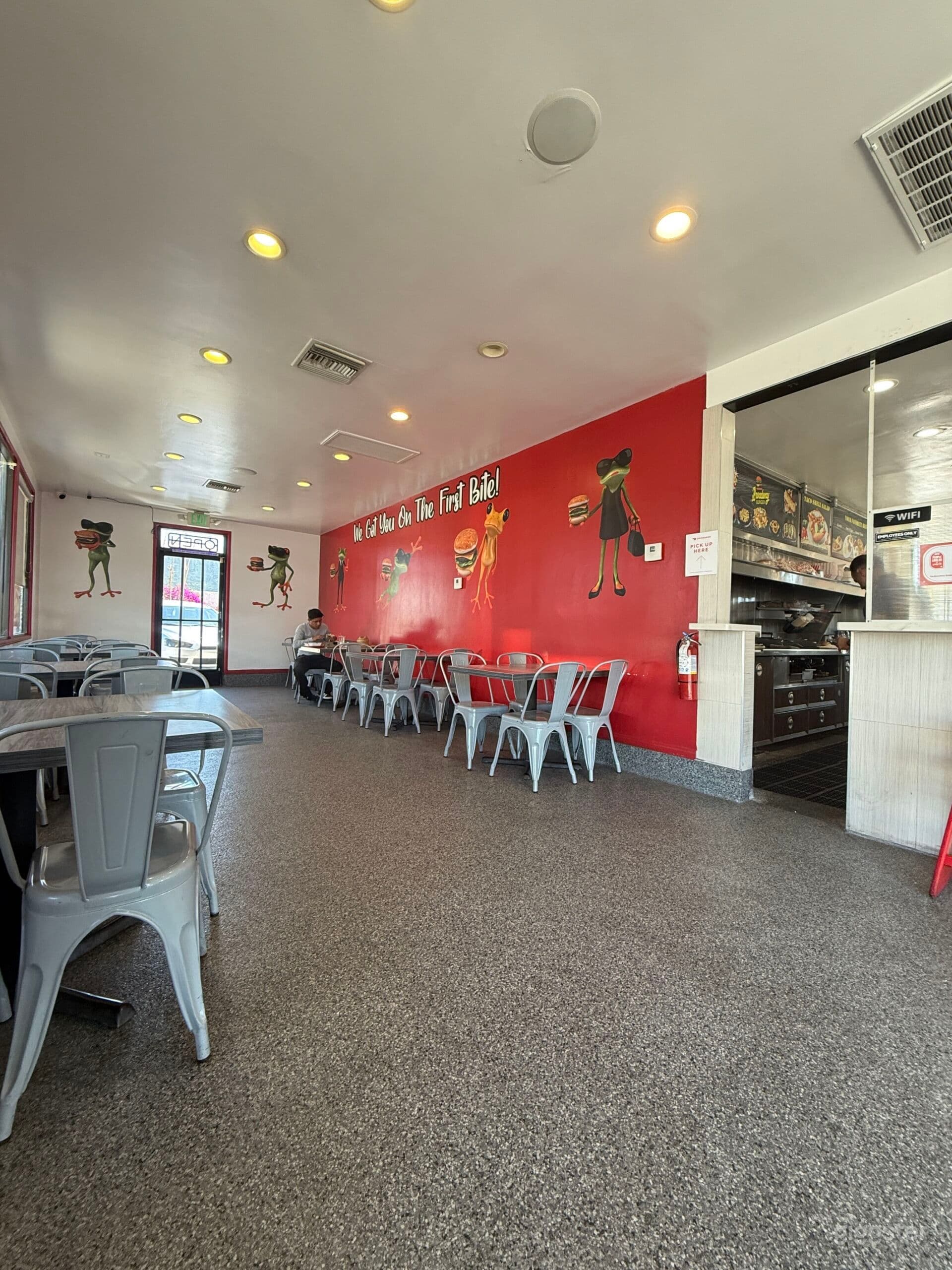 The Fry House & Burgers – Cinematic Retro Burger Diner