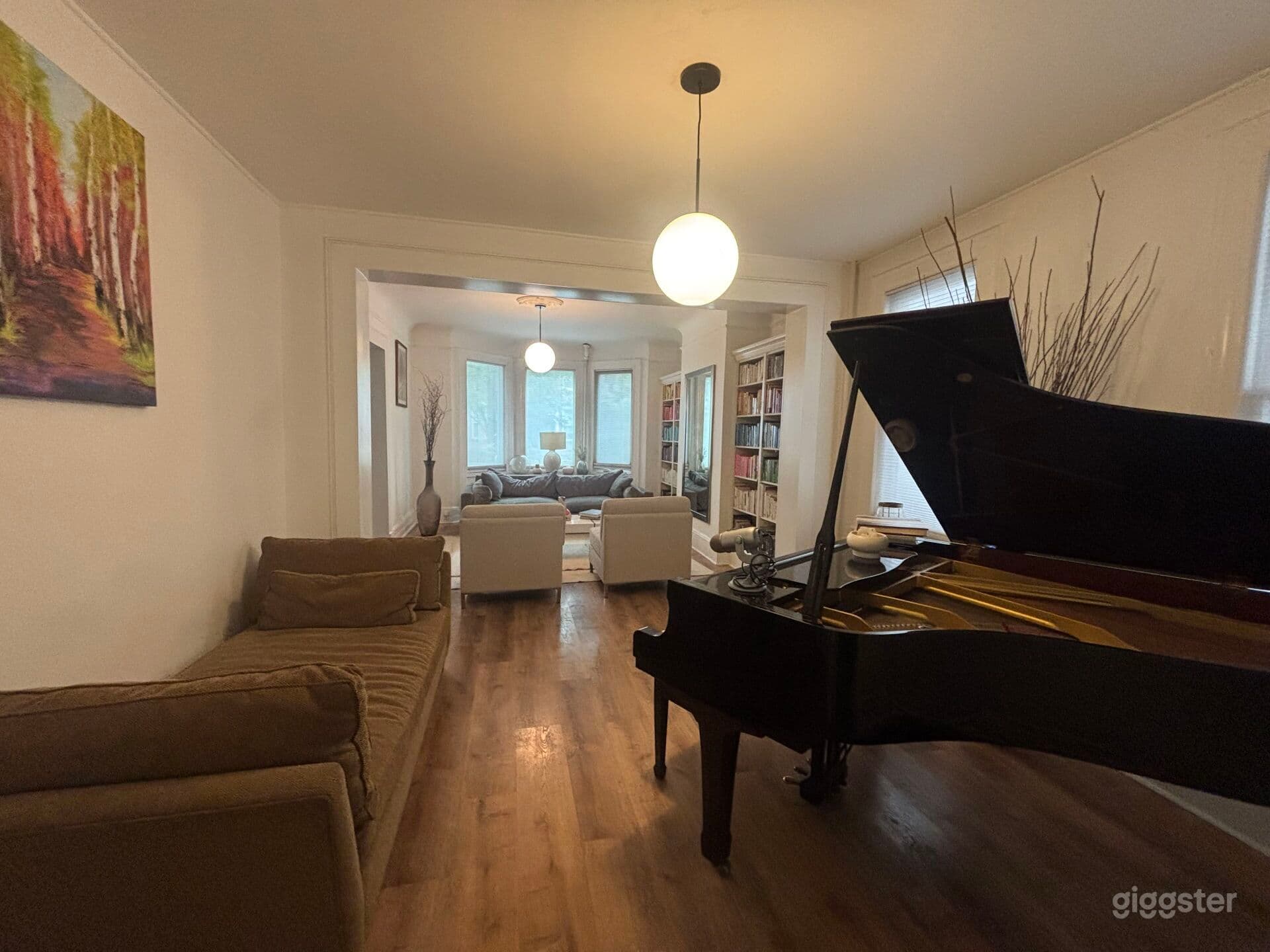 Modern 3‑Story Home with Backyard Near NYC, Jersey City