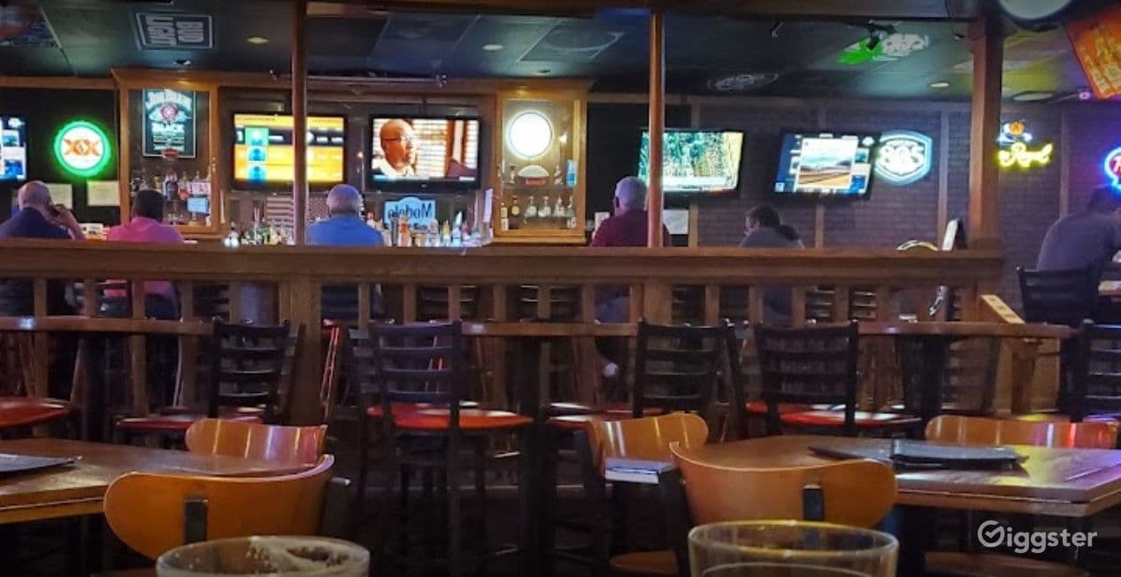 Unfussy Local Bar with Karaoke in Albuquerque, Albuquerque