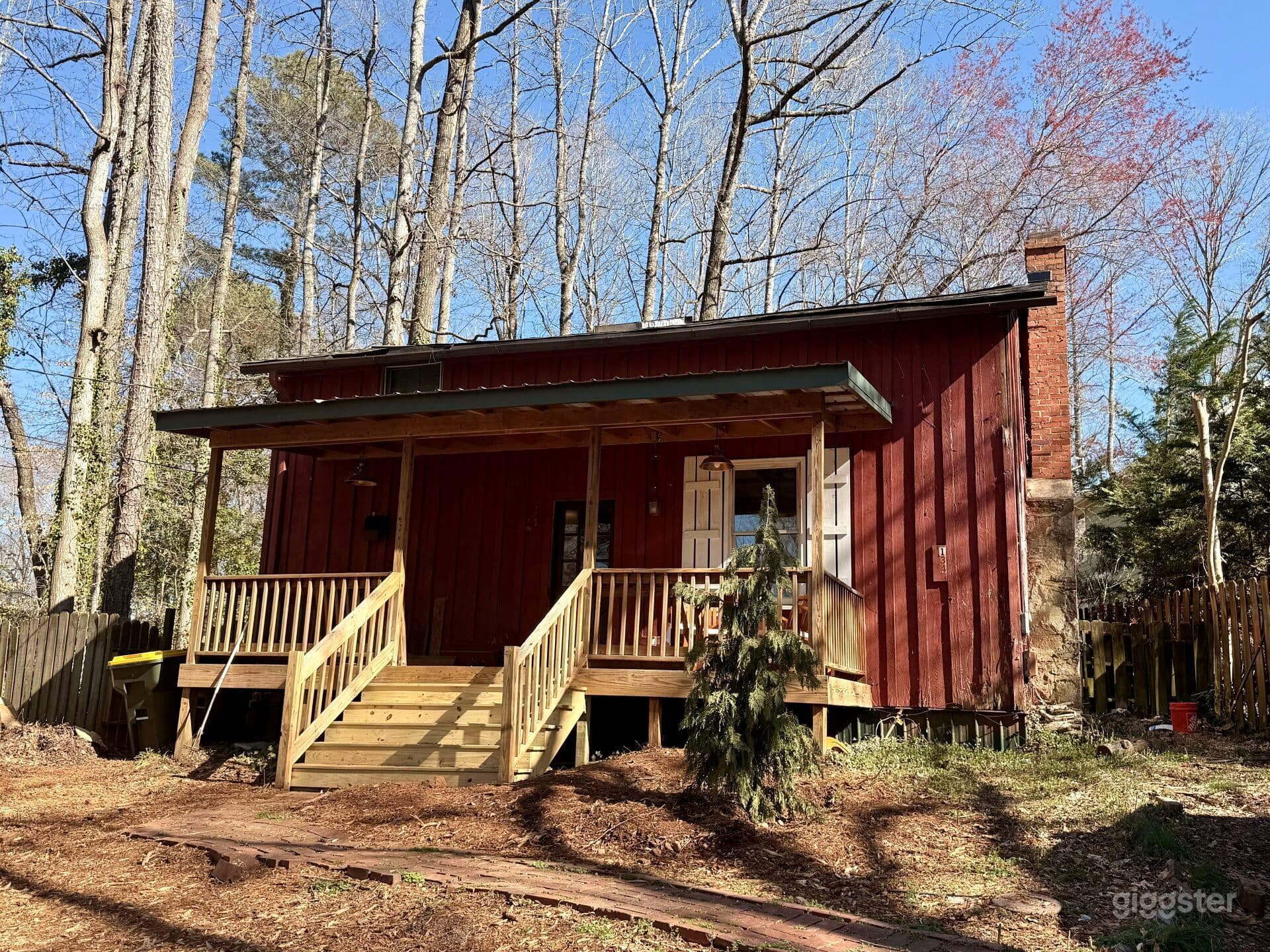 Little red cabin home, Roswell